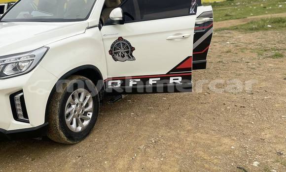 Buy Used SsangYong Rexton White Car in Chbar Mon in Kampong Speu Province