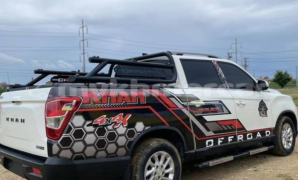 Acheter Occasion Voiture SsangYong Rexton Blanc à Chbar Mon, Kampong Speu Province Acheter Occasion Voiture SsangYong Rexton Blanc à Chbar Mon, Kampong Speu Province