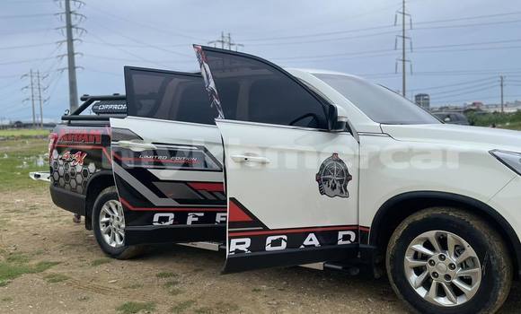 Acheter Occasion Voiture SsangYong Rexton Blanc à Chbar Mon, Kampong Speu Province Acheter Occasion Voiture SsangYong Rexton Blanc à Chbar Mon, Kampong Speu Province