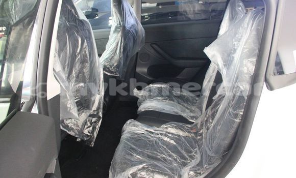 Acheter Occasion Voiture Tesla Model X Blanc à Chbar Mon, Kampong Speu Province Acheter Occasion Voiture Tesla Model X Blanc à Chbar Mon, Kampong Speu Province