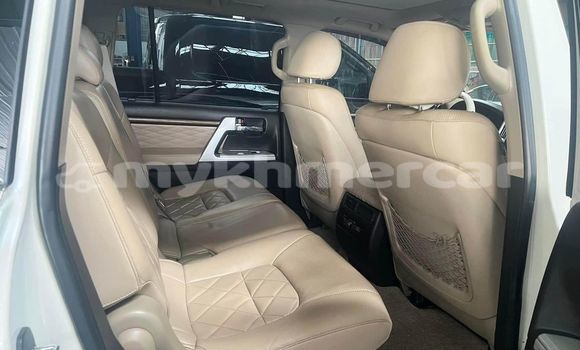 ទិញ បានប្រើ Toyota Land Cruiser White ឡាន} ក្នុង Chbar Mon ក្នុង Kampong Speu Province ទិញ បានប្រើ Toyota Land Cruiser White ឡាន} ក្នុង Chbar Mon ក្នុង Kampong Speu Province