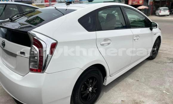 ទិញ បានប្រើ Toyota Prius White ឡាន} ក្នុង Chbar Mon ក្នុង Kampong Speu Province ទិញ បានប្រើ Toyota Prius White ឡាន} ក្នុង Chbar Mon ក្នុង Kampong Speu Province