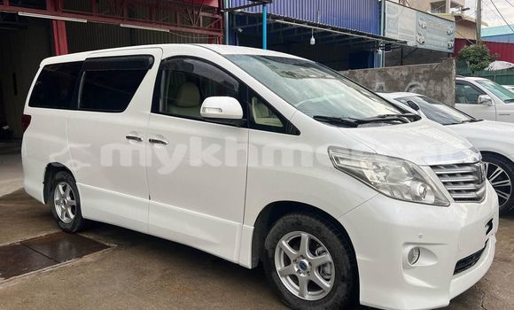 Buy Used Toyota Alphard White Car in Chbar Mon in Kampong Speu Province