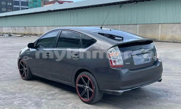 Buy Used Toyota Prius Other Car in Chbar Mon in Kampong Speu Province Buy Used Toyota Prius Other Car in Chbar Mon in Kampong Speu Province