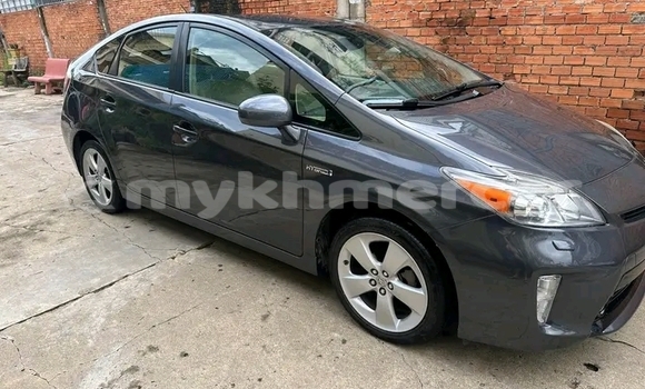 Buy Used Toyota Prius Black Car in Battambang in Battambang Province Buy Used Toyota Prius Black Car in Battambang in Battambang Province
