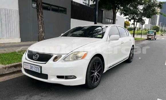 Buy Used Lexus RX White Car in Battambang in Battambang Province Buy Used Lexus RX White Car in Battambang in Battambang Province