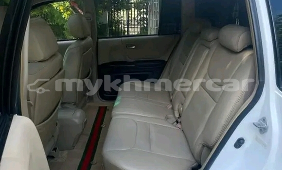 Buy Used Toyota Highlander White Car in Chbar Mon in Kampong Speu Province Buy Used Toyota Highlander White Car in Chbar Mon in Kampong Speu Province