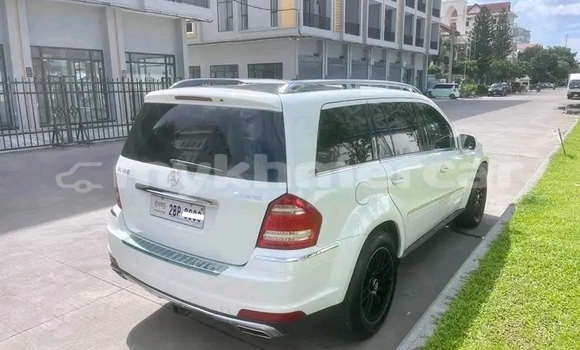 Buy Used Mercedes-Benz AMG GLE White Car in Phanomsok in Oddar Meanchey Province Buy Used Mercedes-Benz AMG GLE White Car in Phanomsok in Oddar Meanchey Province