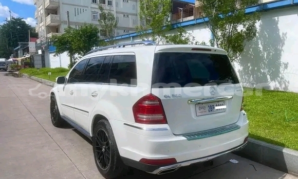 Buy Used Mercedes-Benz AMG GLE White Car in Phanomsok in Oddar Meanchey Province Buy Used Mercedes-Benz AMG GLE White Car in Phanomsok in Oddar Meanchey Province