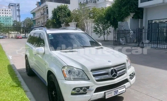 Buy Used Mercedes-Benz AMG GLE White Car in Phanomsok in Oddar Meanchey Province Buy Used Mercedes-Benz AMG GLE White Car in Phanomsok in Oddar Meanchey Province