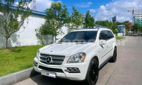Buy Used Mercedes-Benz AMG GLE White Car in Phanomsok in Oddar Meanchey Province Buy Used Mercedes-Benz AMG GLE White Car in Phanomsok in Oddar Meanchey Province