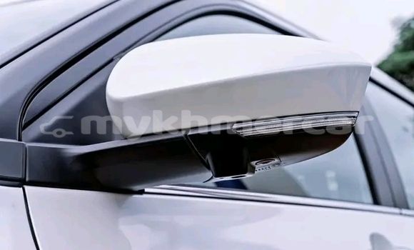 Buy Used Toyota Yaris White Car in Chbar Mon in Kampong Speu Province