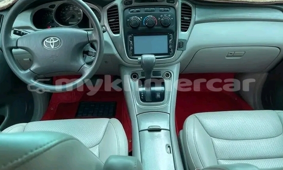 Buy Used Toyota Highlander White Car in Koulen in Preah Vihear Province Buy Used Toyota Highlander White Car in Koulen in Preah Vihear Province