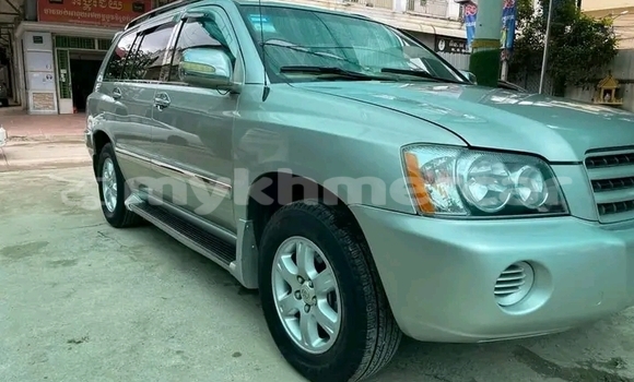 Buy Used Toyota Highlander White Car in Koulen in Preah Vihear Province Buy Used Toyota Highlander White Car in Koulen in Preah Vihear Province