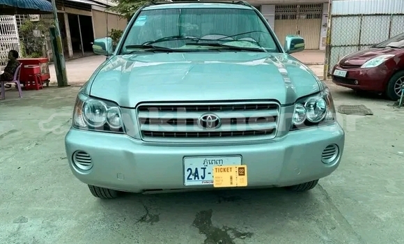 Buy Used Toyota Highlander White Car in Koulen in Preah Vihear Province Buy Used Toyota Highlander White Car in Koulen in Preah Vihear Province