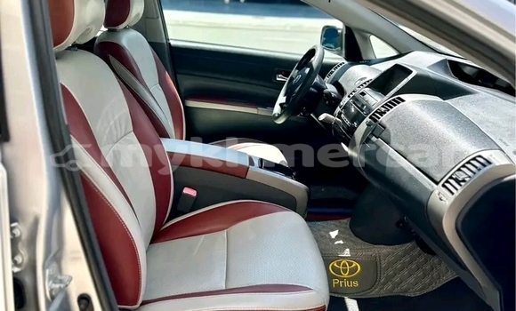 Buy Used Toyota Prius Other Car in Chbar Mon in Kampong Speu Province Buy Used Toyota Prius Other Car in Chbar Mon in Kampong Speu Province