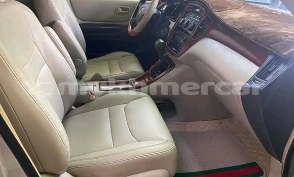 Buy Used Toyota Highlander White Car in Chbar Mon in Kampong Speu Province Buy Used Toyota Highlander White Car in Chbar Mon in Kampong Speu Province