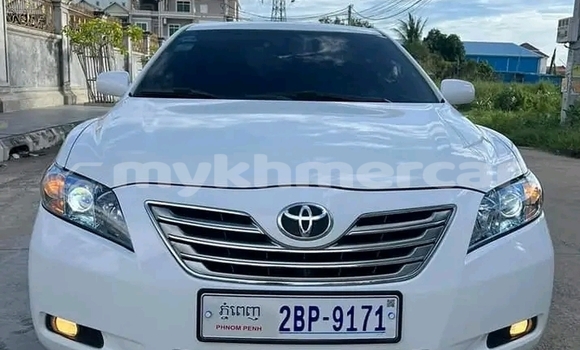 Buy Used Toyota Camry White Car in Cheom Ksan in Preah Vihear Province Buy Used Toyota Camry White Car in Cheom Ksan in Preah Vihear Province
