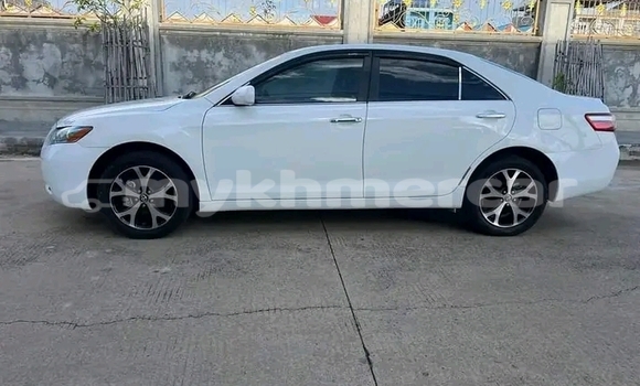 Buy Used Toyota Camry White Car in Cheom Ksan in Preah Vihear Province Buy Used Toyota Camry White Car in Cheom Ksan in Preah Vihear Province