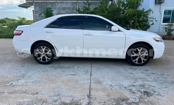 Buy Used Toyota Camry White Car in Cheom Ksan in Preah Vihear Province Buy Used Toyota Camry White Car in Cheom Ksan in Preah Vihear Province