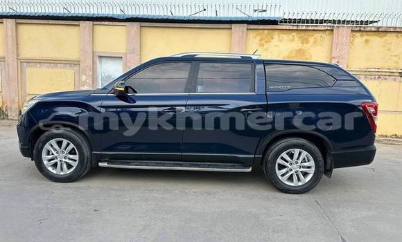 Buy Used SsangYong Rexton Blue Car in Chbar Mon in Kampong Speu Province