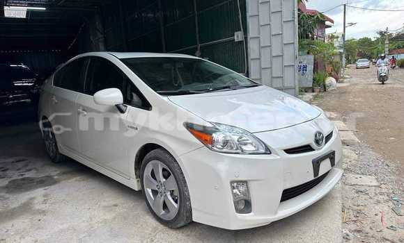 ទិញ បានប្រើ Toyota Prius White ឡាន} ក្នុង Dăm Thnăm ក្នុង Kampot Province ទិញ បានប្រើ Toyota Prius White ឡាន} ក្នុង Dăm Thnăm ក្នុង Kampot Province