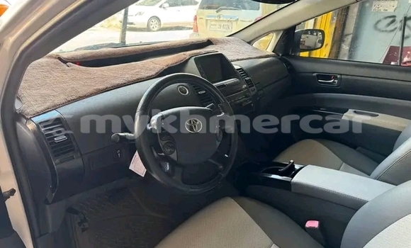 Buy Used Toyota Prius White Car in Kep in Kep Province Buy Used Toyota Prius White Car in Kep in Kep Province