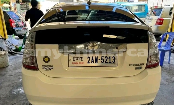 Buy Used Toyota Prius White Car in Kep in Kep Province Buy Used Toyota Prius White Car in Kep in Kep Province