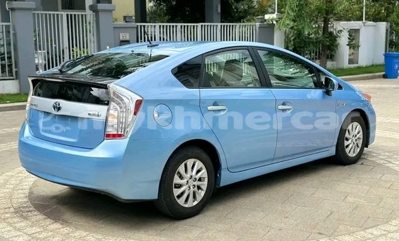 Buy Used Toyota Prius Blue Car in Cheom Ksan in Preah Vihear Province Buy Used Toyota Prius Blue Car in Cheom Ksan in Preah Vihear Province