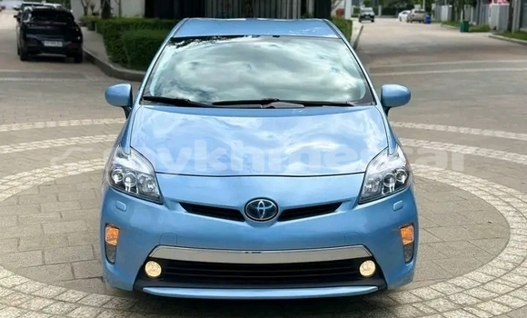 Buy Used Toyota Prius Blue Car in Cheom Ksan in Preah Vihear Province Buy Used Toyota Prius Blue Car in Cheom Ksan in Preah Vihear Province