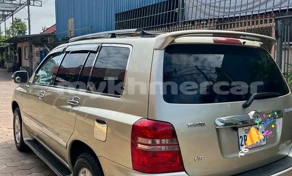 Buy Used Toyota Highlander Other Car in Cheom Ksan in Preah Vihear Province Buy Used Toyota Highlander Other Car in Cheom Ksan in Preah Vihear Province