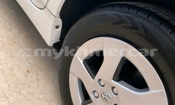 Buy Used Toyota Prius White Car in Cheom Ksan in Preah Vihear Province Buy Used Toyota Prius White Car in Cheom Ksan in Preah Vihear Province