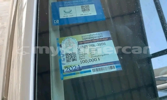 Buy Used Toyota Prius White Car in Cheom Ksan in Preah Vihear Province Buy Used Toyota Prius White Car in Cheom Ksan in Preah Vihear Province