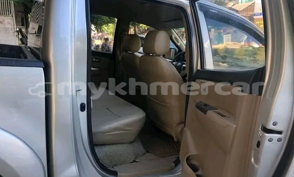 Buy Used Toyota Vigo White Car in Chbar Mon in Kampong Speu Province Buy Used Toyota Vigo White Car in Chbar Mon in Kampong Speu Province