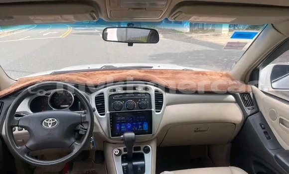 Buy Used Toyota Highlander White Car in Chbar Mon in Kampong Speu Province Buy Used Toyota Highlander White Car in Chbar Mon in Kampong Speu Province