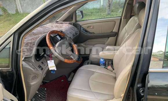 Acheter Occasion Voiture Lexus RX Noir à Cheom Ksan, Preah Vihear Province Acheter Occasion Voiture Lexus RX Noir à Cheom Ksan, Preah Vihear Province