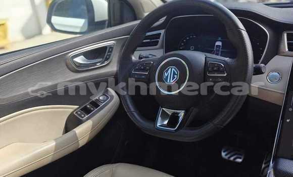 Acheter Occasion Voiture MG RX5 Blanc à Dăm Thnăm, Kampot Province Acheter Occasion Voiture MG RX5 Blanc à Dăm Thnăm, Kampot Province