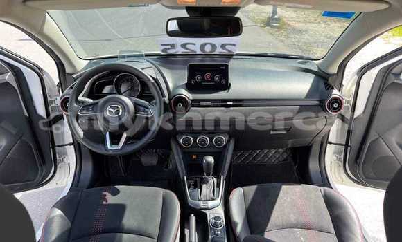 Acheter Occasion Voiture Mazda 2 Blanc à Chbar Mon, Kampong Speu Province Acheter Occasion Voiture Mazda 2 Blanc à Chbar Mon, Kampong Speu Province