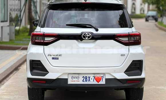 Acheter Occasion Voiture Toyota RAV4 Blanc à Bavet, Svay Rieng Province Acheter Occasion Voiture Toyota RAV4 Blanc à Bavet, Svay Rieng Province