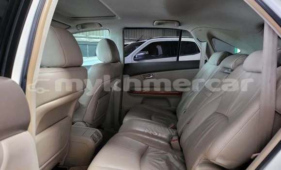 Buy Used Lexus RX 330 White Car in Chbar Mon in Kampong Speu Province Buy Used Lexus RX 330 White Car in Chbar Mon in Kampong Speu Province