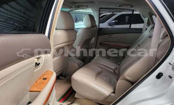 Buy Used Lexus RX 330 White Car in Chbar Mon in Kampong Speu Province Buy Used Lexus RX 330 White Car in Chbar Mon in Kampong Speu Province