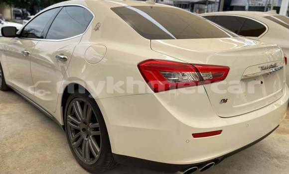 Buy Used Maserati Ghibli White Car in Chbar Mon in Kampong Speu Province Buy Used Maserati Ghibli White Car in Chbar Mon in Kampong Speu Province
