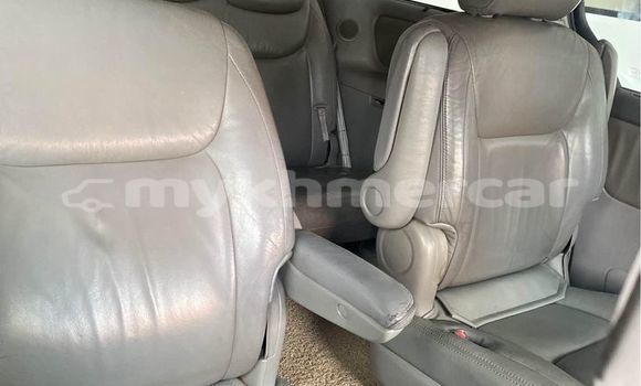 Acheter Occasion Voiture Toyota Sienna Autre à Cheom Ksan, Preah Vihear Province Acheter Occasion Voiture Toyota Sienna Autre à Cheom Ksan, Preah Vihear Province