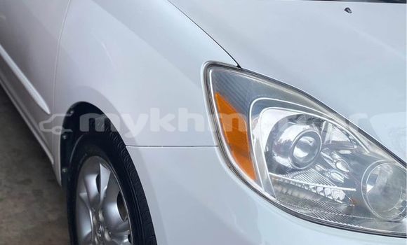 Acheter Occasion Voiture Toyota Sienna Autre à Cheom Ksan, Preah Vihear Province Acheter Occasion Voiture Toyota Sienna Autre à Cheom Ksan, Preah Vihear Province