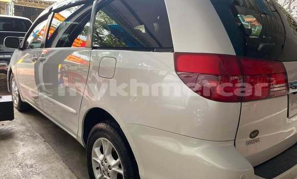 Acheter Occasion Voiture Toyota Sienna Autre à Cheom Ksan, Preah Vihear Province Acheter Occasion Voiture Toyota Sienna Autre à Cheom Ksan, Preah Vihear Province