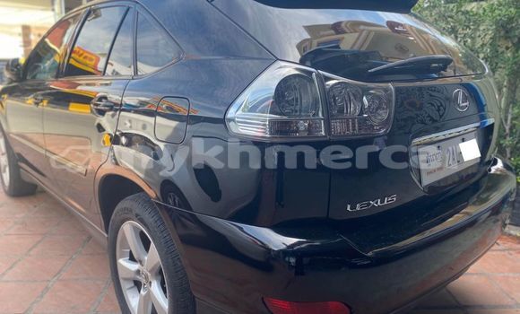 Acheter Occasion Voiture Lexus RX 300 Noir à Chbar Mon, Kampong Speu Province Acheter Occasion Voiture Lexus RX 300 Noir à Chbar Mon, Kampong Speu Province