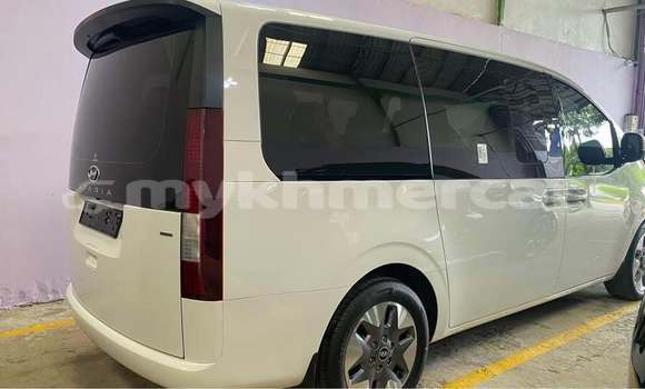 Acheter Occasion Voiture Hyundai Starex Blanc à Chbar Mon, Kampong Speu Province Acheter Occasion Voiture Hyundai Starex Blanc à Chbar Mon, Kampong Speu Province