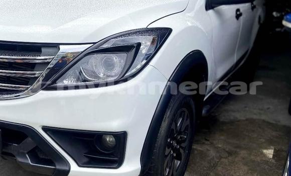 Buy Used Mazda Proceed White Car in Bavet in Svay Rieng Province Buy Used Mazda Proceed White Car in Bavet in Svay Rieng Province