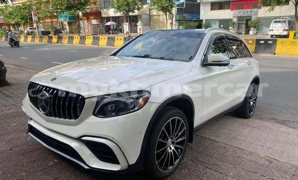 Buy Used Mercedes-Benz GLC White Car in Chbar Mon in Kampong Speu Province