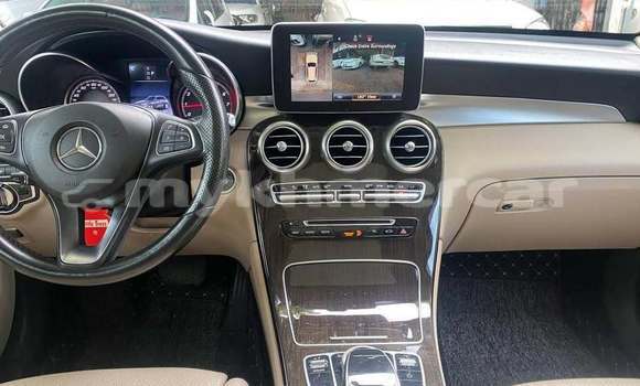 Acheter Occasion Voiture Mercedes-Benz GLC Blanc à Chbar Mon, Kampong Speu Province Acheter Occasion Voiture Mercedes-Benz GLC Blanc à Chbar Mon, Kampong Speu Province